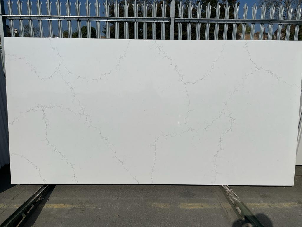 Image 1 of Carrara Misterio